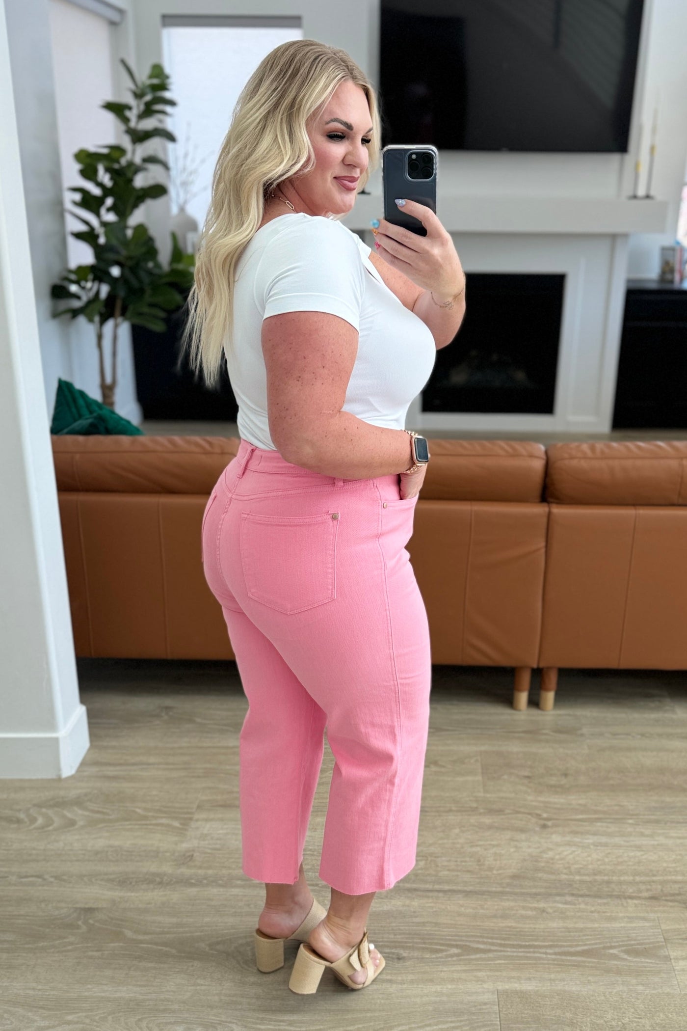 Judy Blue | Lisa High Rise Control Top Wide Leg Crop Jeans in Pink