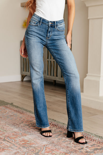 Judy Blue | Genevieve Mid Rise Vintage Bootcut Jeans