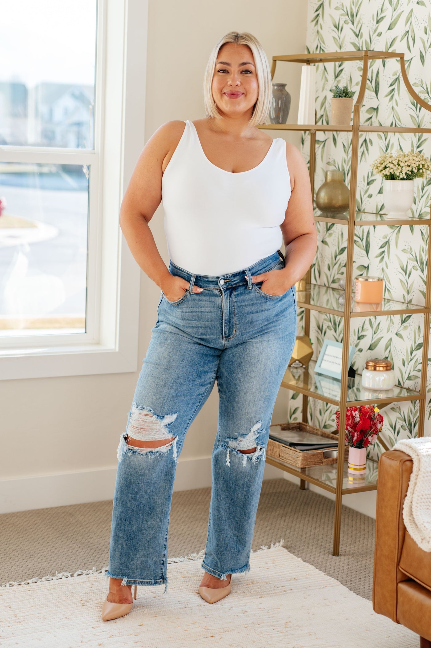 Judy Blue | Rose High Rise 90's Straight Jeans in Light Wash
