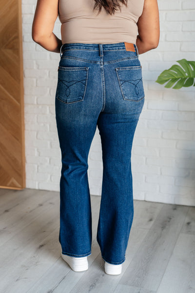 Judy Blue | Santana High Rise Control Top Bootcut Jeans (Short Inseam)