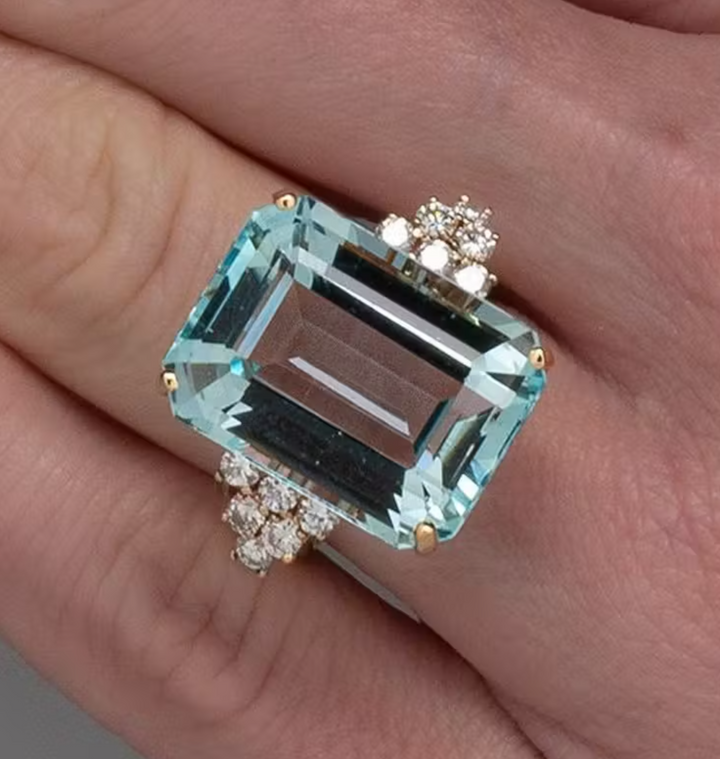 Aqua Fashion Ring